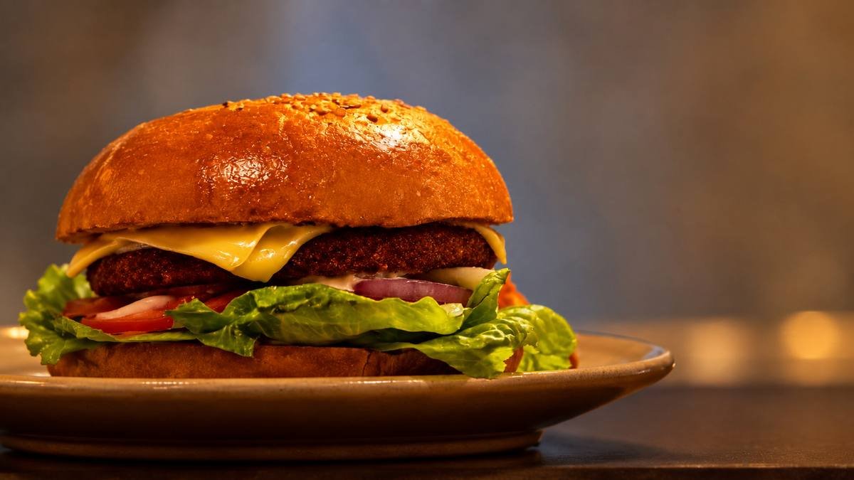 Vegetarian burger at Kathe Coffee, Bengaluru